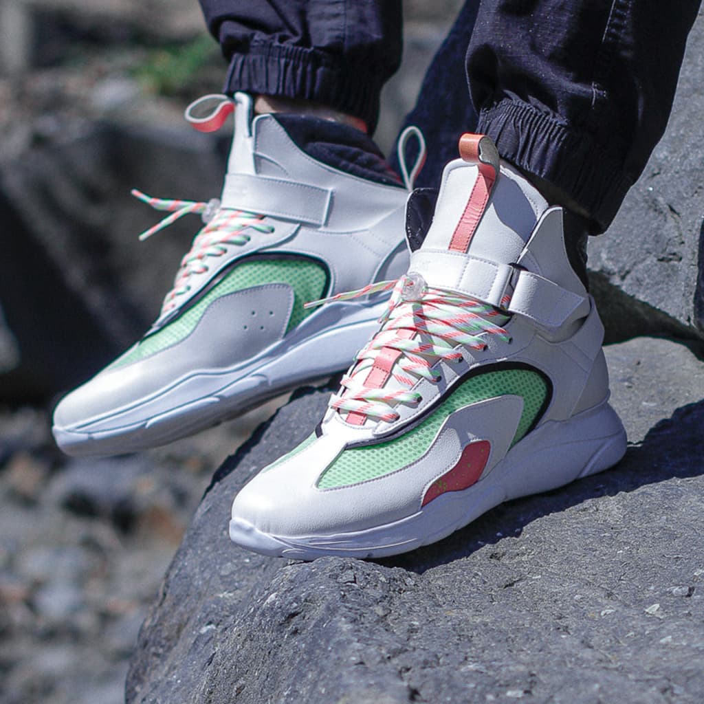 UNBROKEN ADDICTION x United